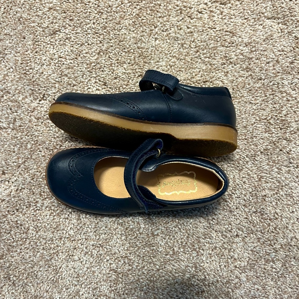 Foxpaws, like new, Jane shoes in navy blue, size 13